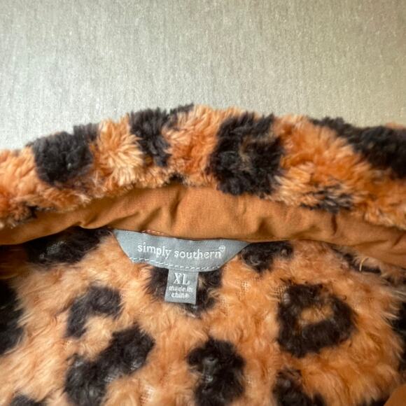 Simply Southern Simply Soft Shacket New Leopard Print Sherpa XL NWT Button Front - Picture 3 of 10